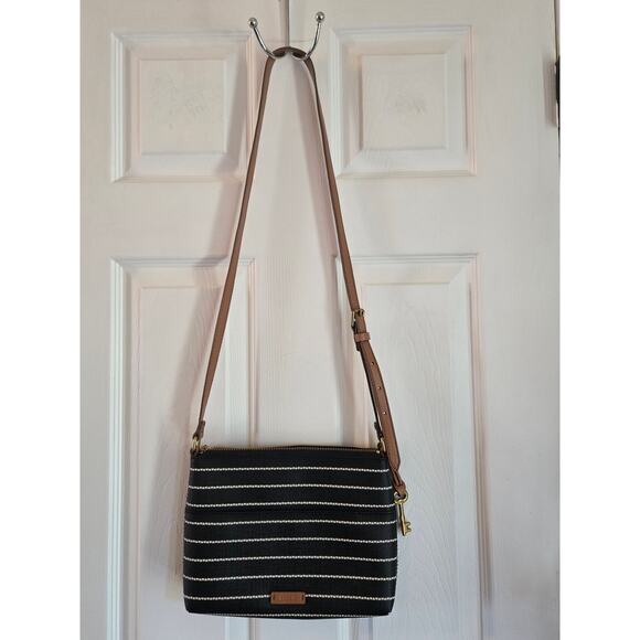 Fossil Devon Black White Striped Heart Crossbody Bag Key - Picture 2 of 13